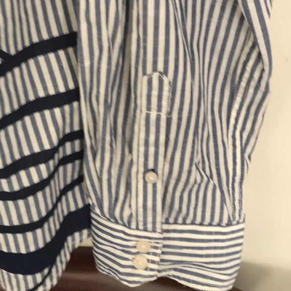 Navy and white snazzy little blouse by Stylus! - Picture 3 of 4